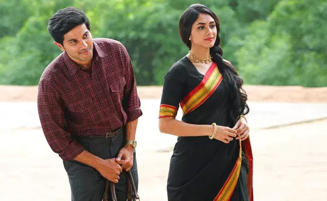 Sita Ramam : సీతారామం ఓ అందమైన ప్రేమకథ.. ఎలా మిస్సవుతారు..? Sita Ramam : సీతారామం ఓ అందమైన ప్రేమకథ.. ఎలా మిస్సవుతారు..?