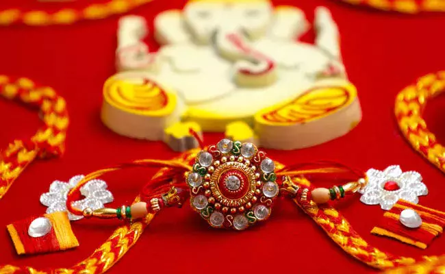 Raksha Bandhan 2022: రాఖీ పండుగను ఎప్పుడు జరుపుకోవాలి? సోదరుడికి రాఖీ ఎప్పుడు కట్టాలి.. Raksha Bandhan 2022: రాఖీ పండుగను ఎప్పుడు జరుపుకోవాలి? సోదరుడికి రాఖీ ఎప్పుడు కట్టాలి..