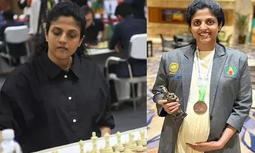 Chess Olympiad 2022: 9నెలల గర్భం.. అయినా పతకమే లక్ష్యం: ద్రోణవల్లి హారిక Chess Olympiad 2022: 9నెలల గర్భం.. అయినా పతకమే లక్ష్యం: ద్రోణవల్లి హారిక