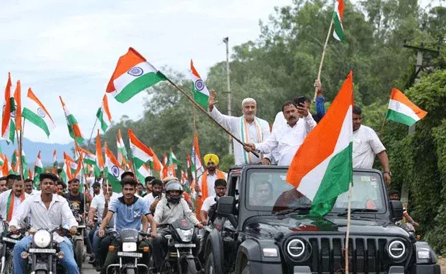 Ladakh Bike Rally : లద్దాక్లో తిరంగా బైక్ ర్యాలీ.. Ladakh Bike Rally : లద్దాక్లో తిరంగా బైక్ ర్యాలీ..