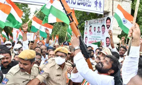 V Srinivas Goud: మంత్రి శ్రీనివాస్ గౌడ్ హల్చల్.. పోలీస్ గన్తో గాల్లో కాల్పులు.. V Srinivas Goud: మంత్రి శ్రీనివాస్ గౌడ్ హల్చల్.. పోలీస్ గన్తో గాల్లో కాల్పులు..