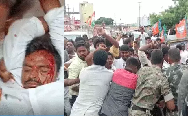 Bandi Sanjay : బండి సంజయ్ సభలో ఉద్రిక్తత.. పలువురికి తీవ్ర గాయాలు.. Bandi Sanjay : బండి సంజయ్ సభలో ఉద్రిక్తత.. పలువురికి తీవ్ర గాయాలు..