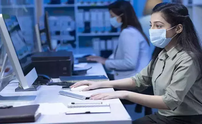 IT Companies: ఆఫీస్‌కు వచ్చి పనిచేయండి: ఆర్డర్స్ పాస్ చేస్తున్న ఐటీ కంపెనీలు