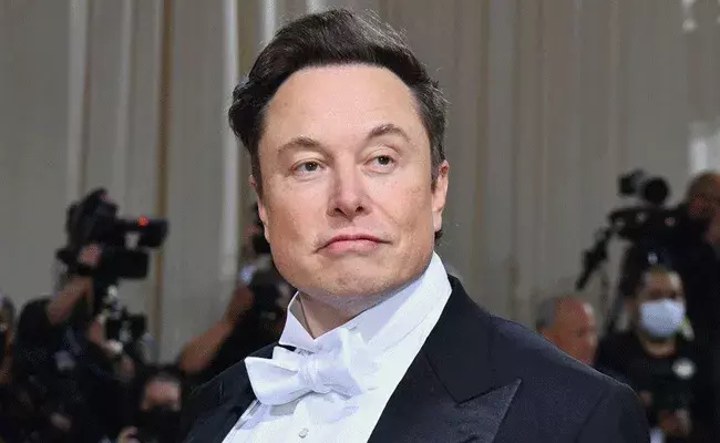 Elon Musk: సోషల్ మీడియాతో ఎలన్ మస్క్ ఆటలు.. మరోసారి.. Elon Musk: సోషల్ మీడియాతో ఎలన్ మస్క్ ఆటలు.. మరోసారి..