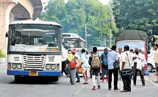 TSRTC: ఆస్పత్రిలో చికిత్స చేయించుకున్నవారికి ఆర్టీసీలో ఉచిత ప్రయాణం TSRTC: ఆస్పత్రిలో చికిత్స చేయించుకున్నవారికి ఆర్టీసీలో ఉచిత ప్రయాణం