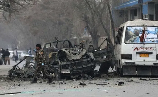 Kabul Blast: ఆప్ఘనిస్తాన్ రాజధానిలో భారీ పేలుడు.. 20మందికి పైగా మృతి.. Kabul Blast: ఆప్ఘనిస్తాన్ రాజధానిలో భారీ పేలుడు.. 20మందికి పైగా మృతి..