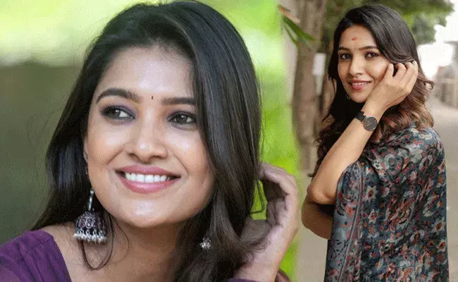 Vani Bhojan: ఎక్స్పోజింగ్లో తప్పేముంది: యంగ్ బ్యూటీ Vani Bhojan: ఎక్స్పోజింగ్లో తప్పేముంది: యంగ్ బ్యూటీ