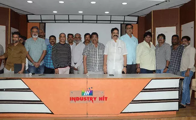 Telugu Movies OTT : అప్పుడు మాత్రమే ఓటీటీల్లోకి రిలీజ్ చేయాలి : టాలీవుడ్ నిర్మాతలు Telugu Movies OTT : అప్పుడు మాత్రమే ఓటీటీల్లోకి రిలీజ్ చేయాలి : టాలీవుడ్ నిర్మాతలు