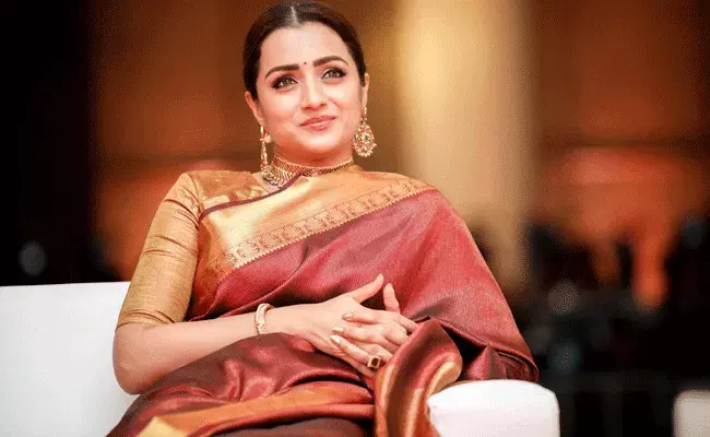 Trisha Political Entry : త్రిష నిజంగా రాజకీయాల్లోకి రానుందా..? Trisha Political Entry : త్రిష నిజంగా రాజకీయాల్లోకి రానుందా..?