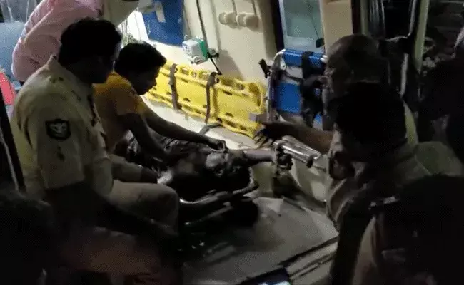 Palnadu: పల్నాడులో దారుణం.. పల్నాడు జిల్లా సత్తెనపల్లిలో దారుణం.. Palnadu: పల్నాడులో దారుణం.. పల్నాడు జిల్లా సత్తెనపల్లిలో దారుణం..