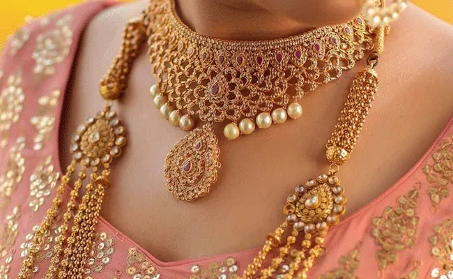Gold and Silver Rates Today: స్థిరంగా బంగారం వెండి ధరలు..