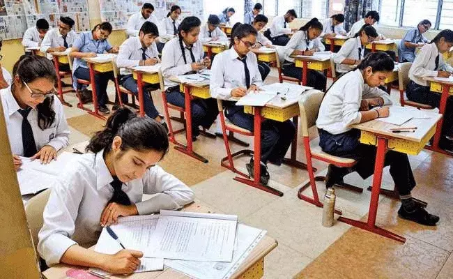AP SSC Exams: ఏపీలో పదో తరగతి పరీక్షా విధానంలో భారీగా మార్పులు..