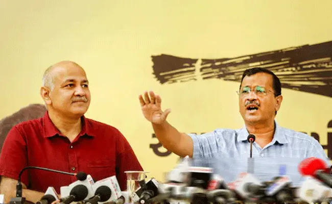 Delhi Liquor Scam : ఢిల్లీ లిక్కర్ స్కామ్ కేసులో పెద్ద ట్విస్ట్.. మనీష్ సిసోడియాకు ఆఫర్.. Delhi Liquor Scam : ఢిల్లీ లిక్కర్ స్కామ్ కేసులో పెద్ద ట్విస్ట్.. మనీష్ సిసోడియాకు ఆఫర్..