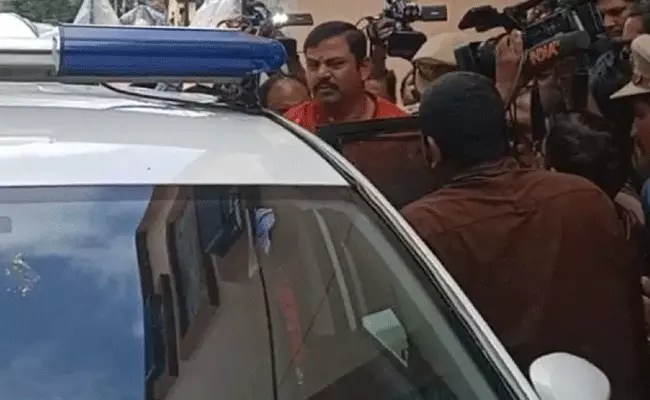Raja Singh Arrest : ఎమ్మెల్యే రాజాసింగ్ అరెస్ట్.. Raja Singh Arrest : ఎమ్మెల్యే రాజాసింగ్ అరెస్ట్..
