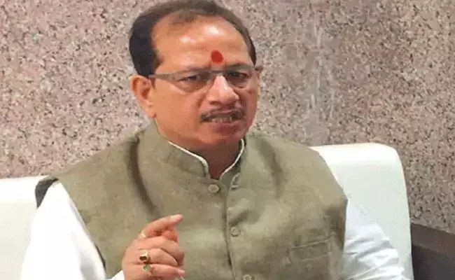 Vijay Kumar Sinha: బిహార్ అసెంబ్లీ స్పీకర్ పదవికి విజయ్ కుమార్ సిన్హా రాజీనామా.. Vijay Kumar Sinha: బిహార్ అసెంబ్లీ స్పీకర్ పదవికి విజయ్ కుమార్ సిన్హా రాజీనామా..