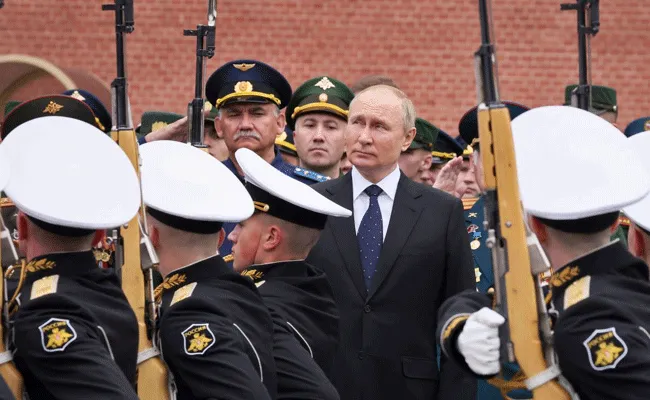Russia Army : సైనికుల సంఖ్య మరింత పెంచాలని పుతిన్ ఆదేశాలు..