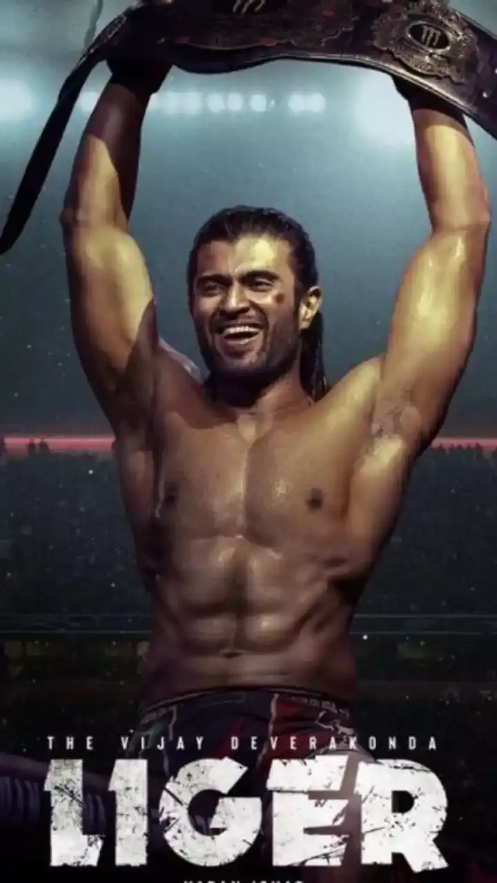 Liger Movie Review : కలిసిరాని కరణ్ జోహార్, పూరీ జోడి..