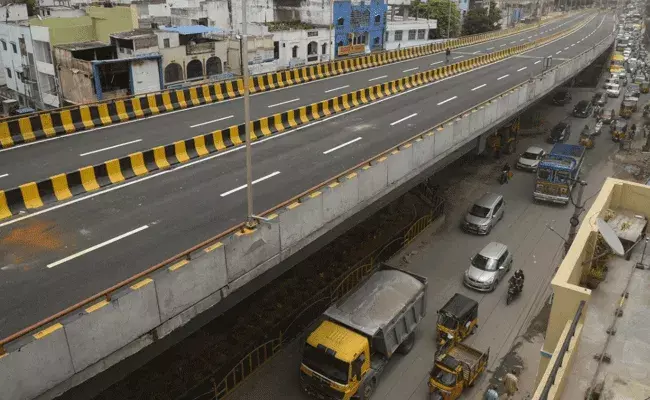 Hyderabad : చాంద్రాయణగుట్ట ఫ్లైఓవర్ ప్రారంభం..
