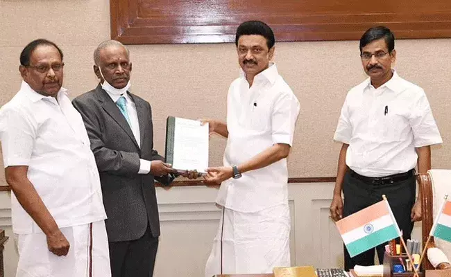 Jayalalitha Report: సీఎం స్టాలిన్‌ చేతికి జయలలిత మృతిపై తుది నివేదిక..