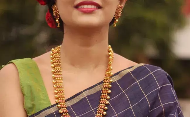 Gold and Silver Rates Today : తగ్గిన బంగారం, వెండి ధరలు.. ఈ రోజు మార్కెట్లో ఈ విధంగా..