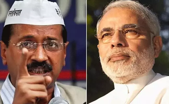Delhi: ఢిల్లీలో రోజురోజుకూ ముదురుతున్న ఆప్ వర్సెస్ బీజేపీ వార్.. Delhi: ఢిల్లీలో రోజురోజుకూ ముదురుతున్న ఆప్ వర్సెస్ బీజేపీ వార్..