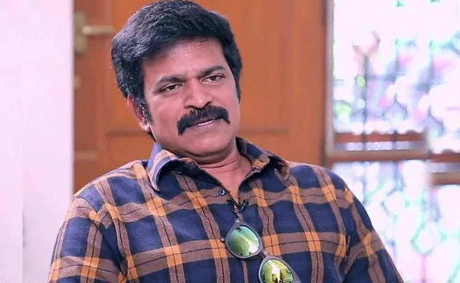 Brahmaji: ట్రెండింగ్ టాపిక్కు బ్రహ్మాజీ కౌంటర్.. అంకుల్ ఏంట్రా అంటూ ట్వీట్.. Brahmaji: ట్రెండింగ్ టాపిక్కు బ్రహ్మాజీ కౌంటర్.. అంకుల్ ఏంట్రా అంటూ ట్వీట్..