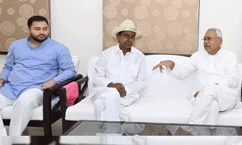 KCR Bihar : బిహార్‌లో సీఎం కేసీఆర్.. అమరుల కుటుంబాలకు ఆర్ధిక సాయం అందజేేత