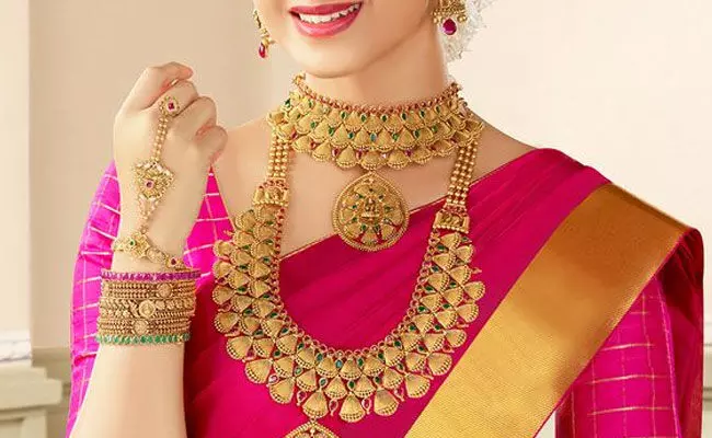 Gold and Silver Rates Today : పెరిగిన బంగారం, వెండి ధరలు.. ఈ రోజు మార్కెట్లో ఈ విధంగా.. Gold and Silver Rates Today : పెరిగిన బంగారం, వెండి ధరలు.. ఈ రోజు మార్కెట్లో ఈ విధంగా..