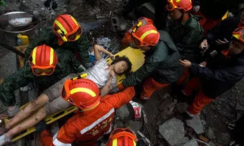 China Lockdown Earthquake : చైనాకు దెబ్బ మీద దెబ్బ.. అల్లాడిపోతున్న సామాన్య ప్రజలు..