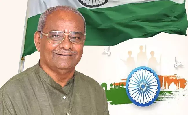 Umesh Katti: గుండెపోటుతో మృతి చెందిన కర్ణాటక మంత్రి.. Umesh Katti: గుండెపోటుతో మృతి చెందిన కర్ణాటక మంత్రి..