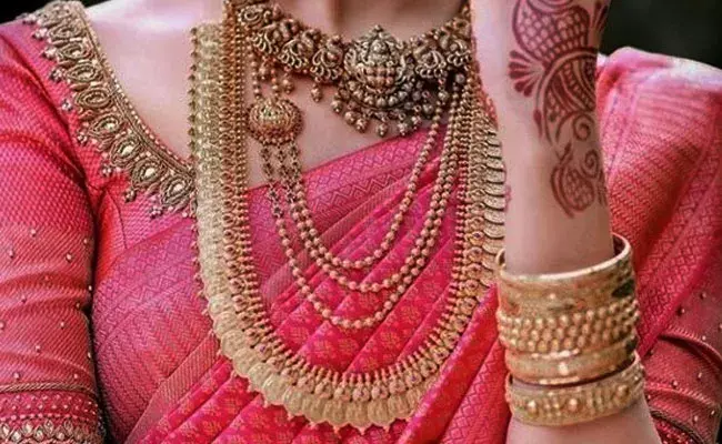 Gold and Silver Rates Today : పెరిగిన బంగారం, వెండి ధరలు.. ఈ రోజు మార్కెట్లో ఈ విధంగా..