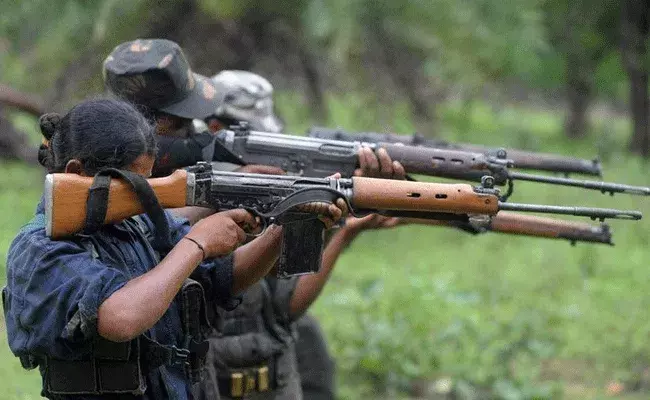 Jayashankar Bhupalpally : భూపాలపల్లిలో పోలీసుల కూంబింగ్.. మోస్ట్ వాంటెడ్ మావోయిస్టుల ఫోటోలు విడుదల