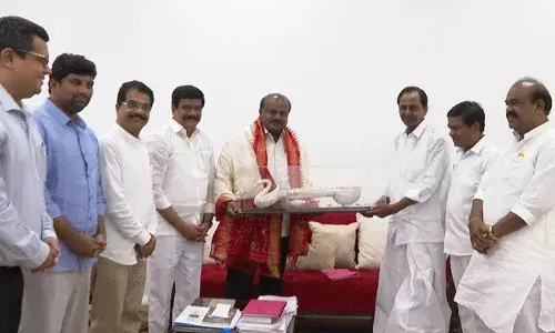KCR Kumaraswamy Meet :మాజీ సీఎం కుమారస్వామి కేసీఆర్ మధ్య జరిగిన చర్చ ఇదే.. KCR Kumaraswamy Meet :మాజీ సీఎం కుమారస్వామి కేసీఆర్ మధ్య జరిగిన చర్చ ఇదే..