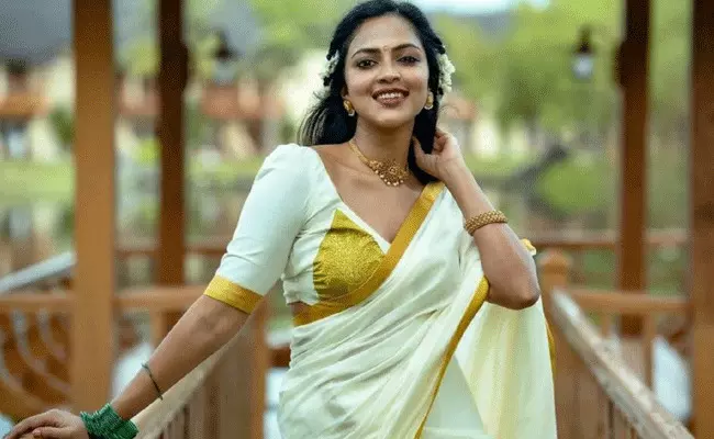 Amala Paul : టాలీవుడ్పై అమలాపాల్ షాకింగ్ కామెంట్స్.. Amala Paul : టాలీవుడ్పై అమలాపాల్ షాకింగ్ కామెంట్స్..