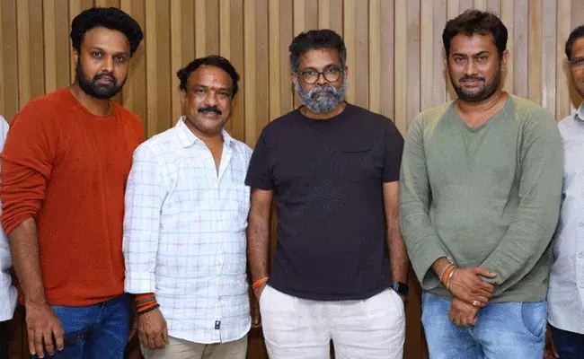 Nachindi Girl Friendu : ఎర్రతోలు పిల్ల లిరికల్ సాంగ్ లాంచ్ చేసిన సుకుమార్.. Nachindi Girl Friendu : ఎర్రతోలు పిల్ల లిరికల్ సాంగ్ లాంచ్ చేసిన సుకుమార్..