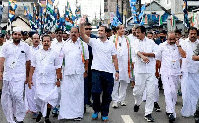 Rahul Gandhi : రాహుల్ గాంధీ కాంగ్రెస్ పార్టీ   అధ్యక్షుడిగా ఉండాలని  తీర్మానాలు