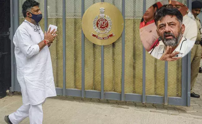 Karnataka : ఈడీ ముందుకు కర్నాటక కాంగ్రెస్ చీఫ్ డీకే శివకుమార్..