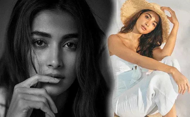 Pooja Hegde : పూజా హెగ్డే లేటెస్ట్ ఫోటోస్.. Pooja Hegde : పూజా హెగ్డే లేటెస్ట్ ఫోటోస్..
