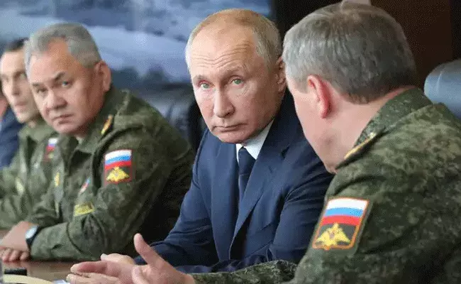 Russia : సైన్యాన్ని మరింత పెంచుకుంటున్న రష్యా.. Russia : సైన్యాన్ని మరింత పెంచుకుంటున్న రష్యా..