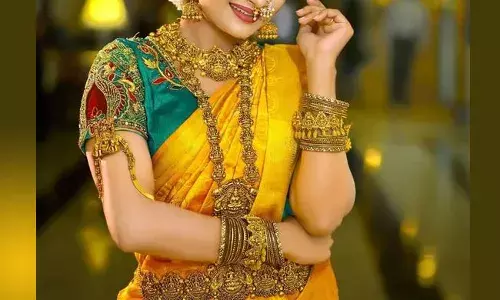 Gold and Silver Rates Today : తగ్గిన బంగారం, వెండి ధరలు.. ఈ రోజు మార్కెట్లో.. Gold and Silver Rates Today : తగ్గిన బంగారం, వెండి ధరలు.. ఈ రోజు మార్కెట్లో..