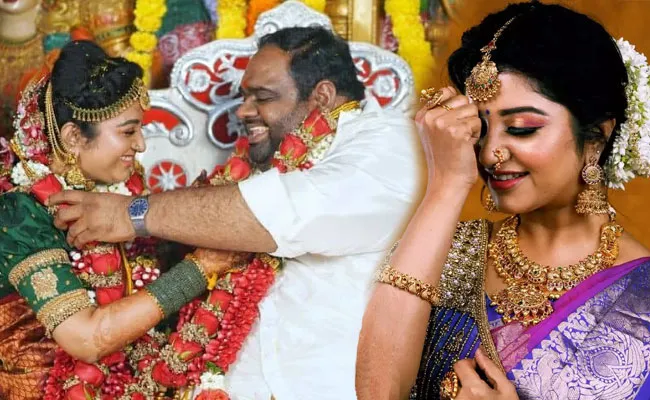 Ravindar- Mahalakshmi : ప్రియమైన భార్యకు ప్రేమతో ఒకటిన్నర కిలోల బంగారు ఆభరణాలు.. Ravindar- Mahalakshmi : ప్రియమైన భార్యకు ప్రేమతో ఒకటిన్నర కిలోల బంగారు ఆభరణాలు..