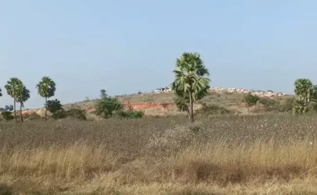 Nalgonda : నల్లగొండలో 160 ఎకరాల భూమి కబ్జా..