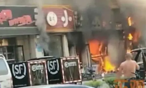 Fire Accident: రెస్టారెంట్‌లో ఘోర అగ్ని ప్రమాదం.. 17 మంది మృతి