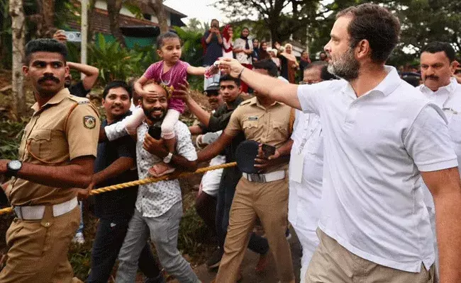 Congress : దిగ్విజయంగా కొనసాగుతోన్న రాహుల్ గాంధీ భారత్ జోడో యాత్ర..