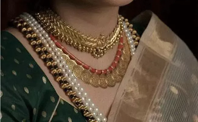 Gold and Silver Rates Today : భారీగా పెరిగిన బంగారం, వెండి ధరలు..