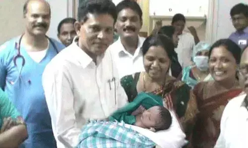 Jayashankar Bhupalapally : ఆదర్శంగా నిలిచిన జయశంకర్ భూపాలపల్లి జిల్లా కలెక్టర్ భవేష్ మిశ్రా.. Jayashankar Bhupalapally : ఆదర్శంగా నిలిచిన జయశంకర్ భూపాలపల్లి జిల్లా కలెక్టర్ భవేష్ మిశ్రా..