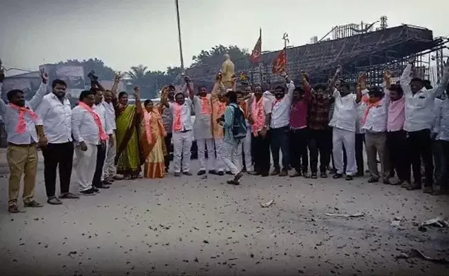 BRS Party : తెలంగాణ వ్యాప్తంగా గులాబీ శ్రేణుల సంబరాలు..