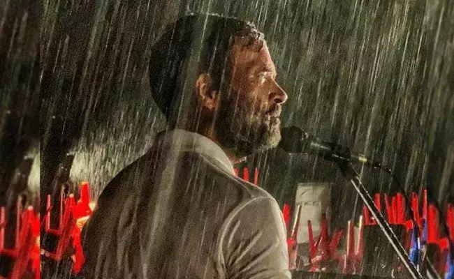 Bharat Jodo Yatra : రాహుల్ గాంధీ భారత్ జోడో యాత్ర.. వర్షంలోనూ అదే జోష్..