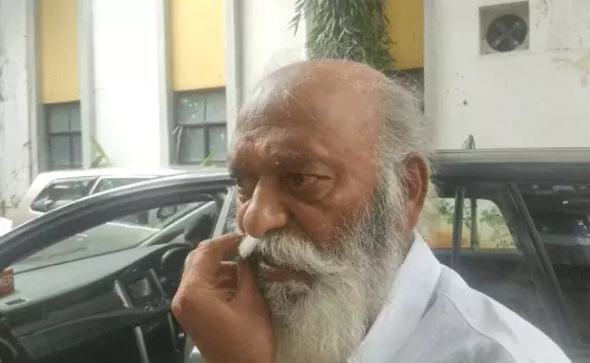 ED JC Prabhakar Reddy : ఈడీ ముందు హాజరైన జేసీ ప్రభాకర్ రెడ్డి..