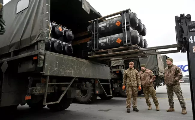 Russia Ukraine War : ఉక్రెయిన్కు అండగా అమెరికా.. మరింత తీవ్రమవుతోన్న యుద్ధం.. Russia Ukraine War : ఉక్రెయిన్కు అండగా అమెరికా.. మరింత తీవ్రమవుతోన్న యుద్ధం..